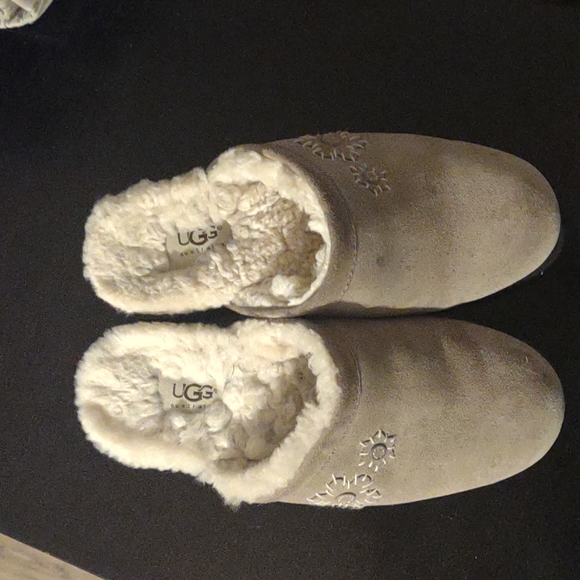 UGGTaupe suede clog - Picture 1 of 5